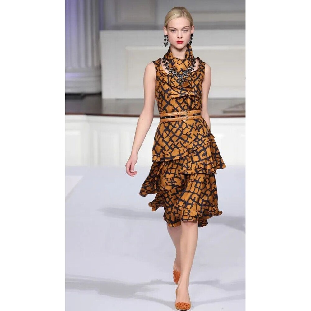 $2290 RUNWAY Oscar de la Renta Silk Knee-Length Dress Size 10